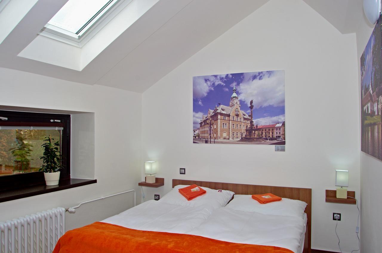 Hotel Pod Radnici Sumperk ภายนอก รูปภาพ