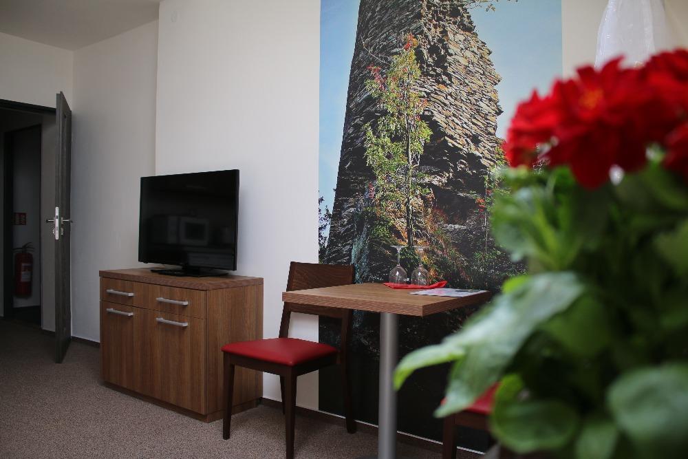 Hotel Pod Radnici Sumperk ภายนอก รูปภาพ